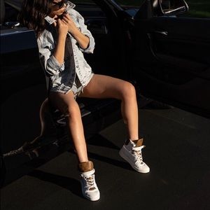 Meet your Posher, Ana